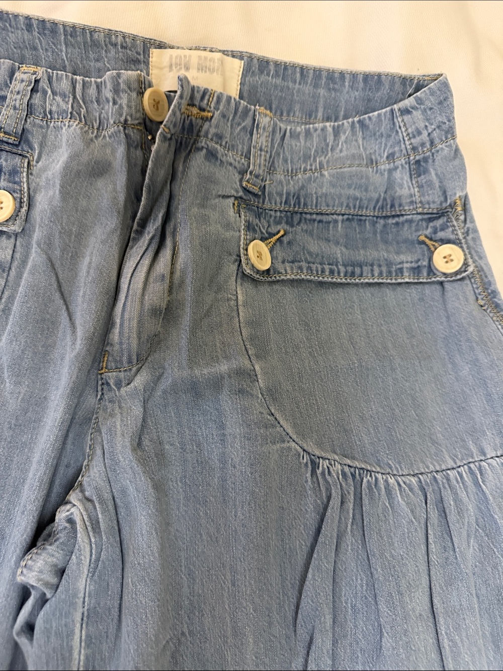 Women’s Light Blue Wide-Leg Flare Jeans - Picture 4 of 5